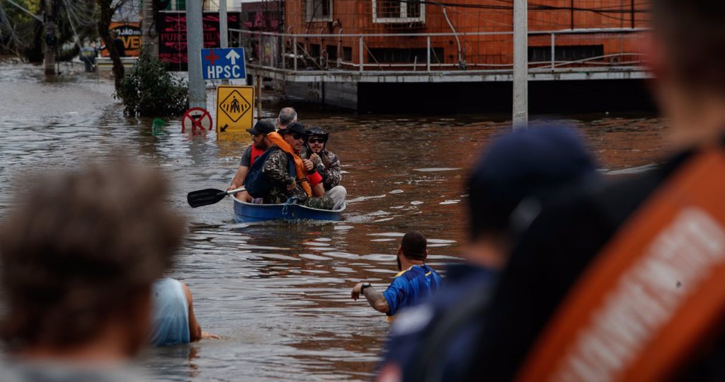 Ascienden A 107 Los Muertos Por Las Inundaciones Provocadas Por Las