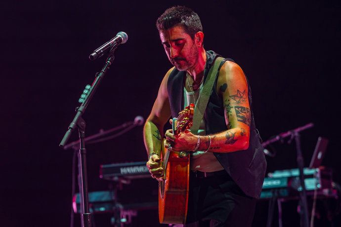 Fran Perea, Álex Ubago y Despistaos hacen vibrar Starlite en una noche  inolvidable de música y nostalgia