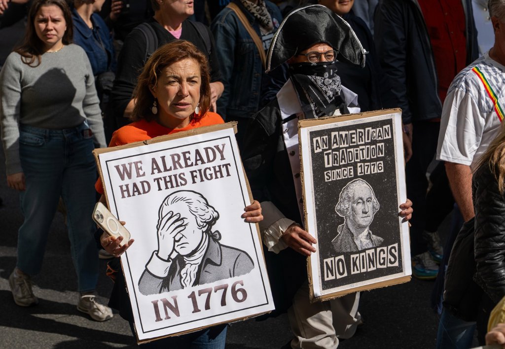 Millones de manifestantes protestan contra Trump en las principales ...