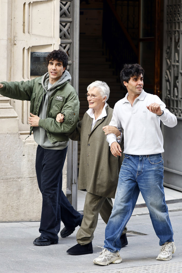 Glenn Close paseando en Madrid
