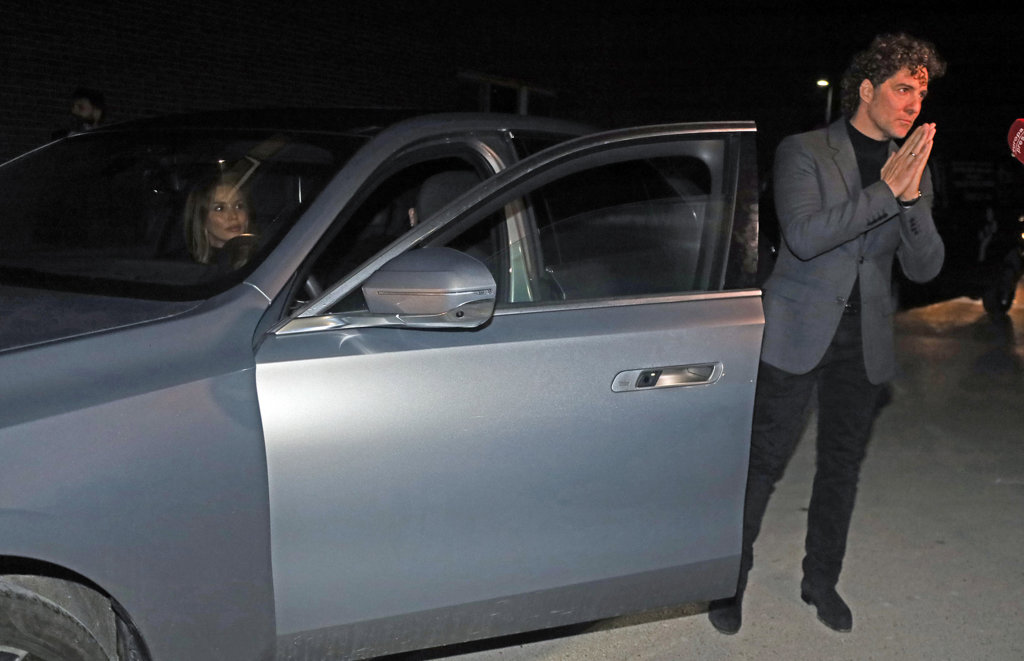 David Bisbal reaparece destrozado tras la muerte de su padre: "Ahora está en paz"