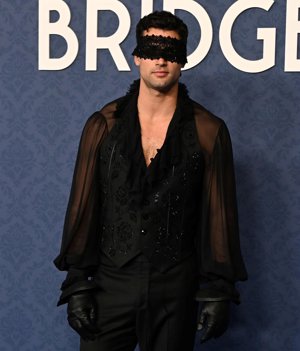 Manu Moreno convierte Madrid en un sueño de época con su impecable look 'Bridgerton'