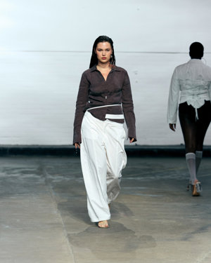 Pull&Bear llega a la London Fashion Week: así es la impresionante colección de la diseñadora Karoline Vitto