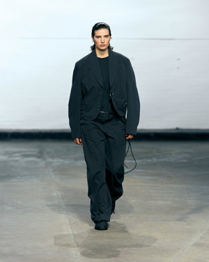 Pull&Bear llega a la London Fashion Week: así es la impresionante colección de la diseñadora Karoline Vitto