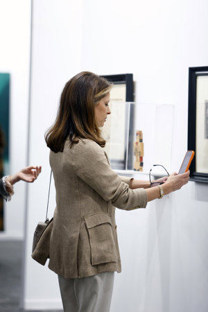 Elena Cué tiene los pantalones más cómodos y que mejor sientan para entretiempo