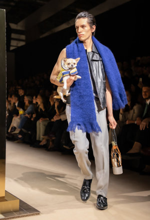 La moda y el vino se unen en la MBFWMadrid: una reivindicación de la artesanía desde la pasarela