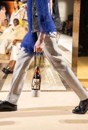 La moda y el vino se unen en la MBFWMadrid: una reivindicación de la artesanía desde la pasarela