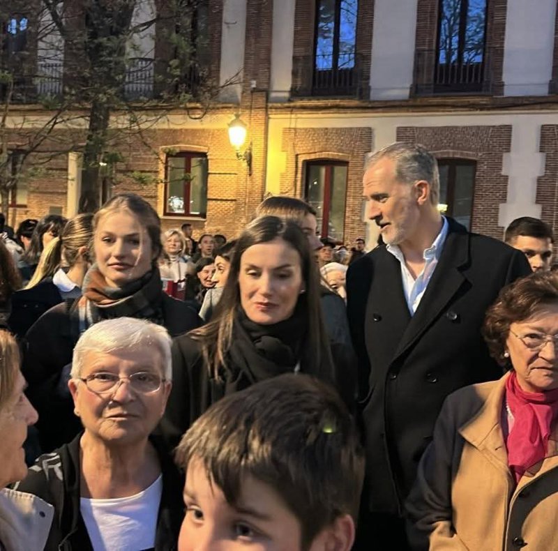 La Familia Real en la procesión del Silencio del barrio de Carabanchel (Facebook Por Carabanchel)