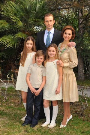 BEATRIZ VELASCO: Fernando Gil, Cristina Bondo, Carmen Sanchez, Carlota Álvarez y Arnau García como el Príncipe Felipe.