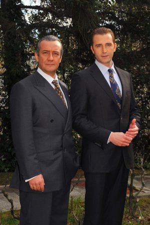 BEATRIZ VELASCO: Fernando Gil y Jose Luis García-Pérez como Don Juan de Borbón