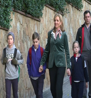 Doña Cristina con Miguel, Pablo Nicolás e Irene