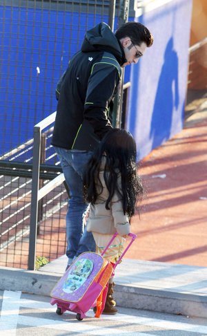 David Bustamante lleva a su hija al colegio
