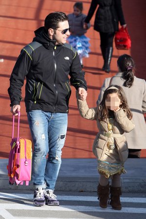 David Bustamante lleva a su hija al colegio