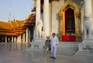 Viaje a Tailandia de la Duquesa de Alba y Alfonso Díez