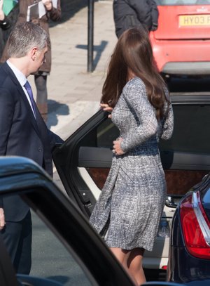 Sigue ocultado su incipiente tripita