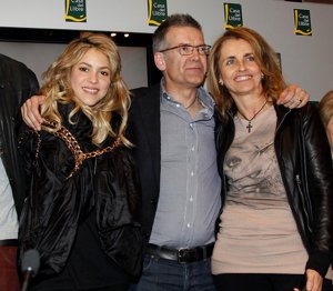 Shakira, Joan Piqué y Montserrat Bernabéu