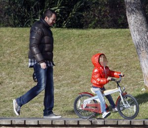 Borja Thyssen y su hijo
