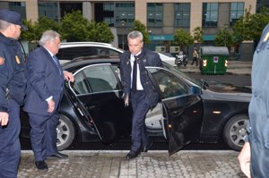 Ortega Cano llegando al juzgado