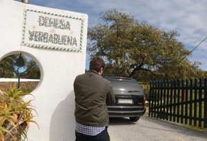 Ana María Añdón llegando a Yerbabuena