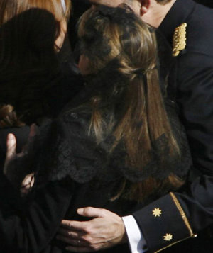 Letizia con una mantilla más corta de su largo de pelo