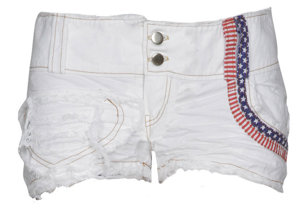Shorts blancos fruncidos con bandera americana BOLERO 31,90€