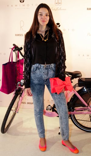 PRETTY BAILERINAS: Ana Rujas