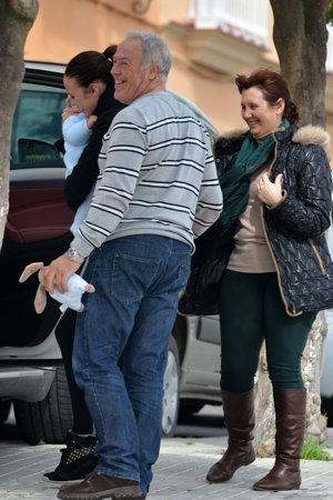 Francisco y Loli junto a Jessica y su hijo