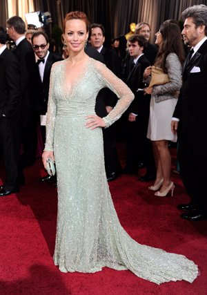 GETTY IMAGES: Berenice Bejo lo luce en un impresionante Elie Saab