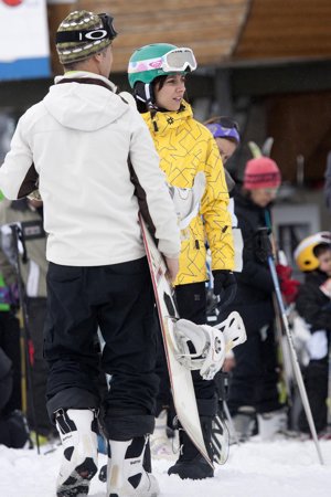 Mariam Hernández acompañada de su novio