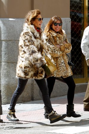 Nati Abascala paseando junto a una amiga el día de su cumpleaños