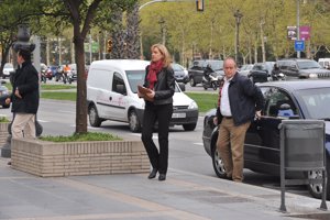 Foto: David Oller
La Infanta Cristina entrando hoy en la sede central de La Caixa, nada más conocer que Iñaki acepta la oferta de irse a Qatar.