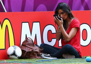 GETTY IMAGES Sara se retoca durante un descanso