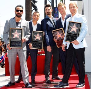 De izquierda a derecha, A.J. McLean, Howie Dorough, Kevin Richardson, Nick Carter y Brian Littrell