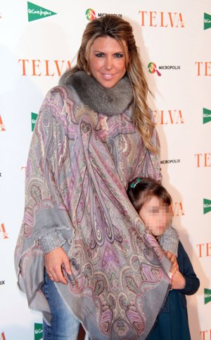 Patricia Olmedilla junto a su hija