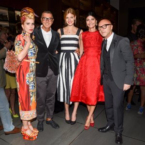 FACEBOOK: Domenico Dolce y Stefano Gabbana junto a Paloma Faith, Constance Jablonski y Giovanna Battaglia