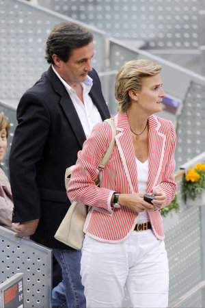 María Zurita acompañada de un amigo