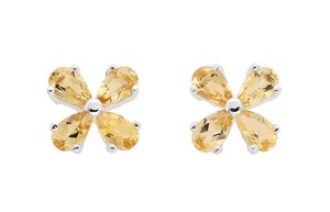 Yanes Young: Pendientes de piedras