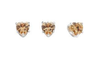 Yanes Young: Pendientes de piedras