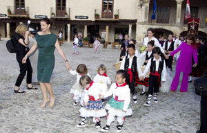 EP: Samantha se encargó de organizar a los pequeños