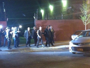 TWITTER DENA TAKRURI: La periodista subió esta foto del rodaje a Twitter