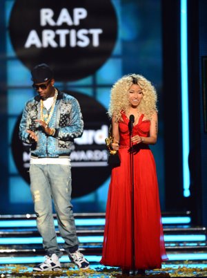 Nicki Minaj recogiendo su premio Mejor Artista de Rap