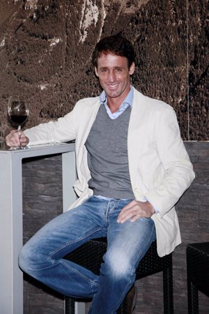 ÁLVARO MUÑOZ ESCASSI