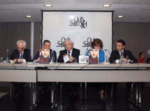 Andrés Amorós, Eduardo Zaplana, Mario Vargas Llosa, Paloma Segrelles y Enrique Ponce