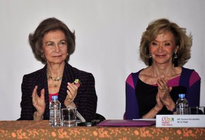 La Reina Doña Sofía y Maria Teresa Fernández de la Vega