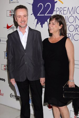 Carlos Hipólito junto a su mujer