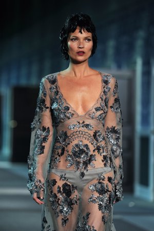 GETTY IMAGES: Desfilando para Louis Vuitton