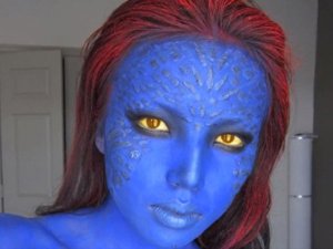 Carcterizada como Mística, el personaje de X-Men FOTOS: FACEBOOK