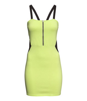 Vestido corto de punto
14,95 €