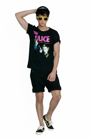 El Armario de la Tele: Eduardo Casanova tiene claro su look de festival