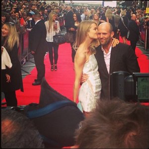 Intagram Rosie Huntington-Whiteley: la pareja muy feliz delante de los fotógrafos